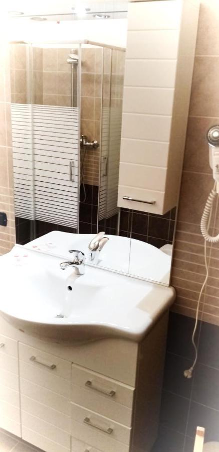 Residence Alessandra Supervacanza House - Domaso Εξωτερικό φωτογραφία